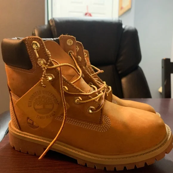 Timberland like new shoes Timberland | Shoes | Like New Timberland Boots | Poshmark main image 4